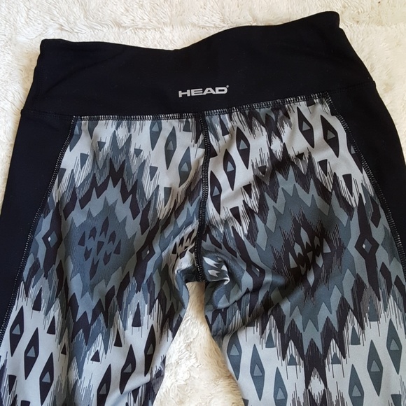 Patterned workout capris extra small - Picture 2 of 3